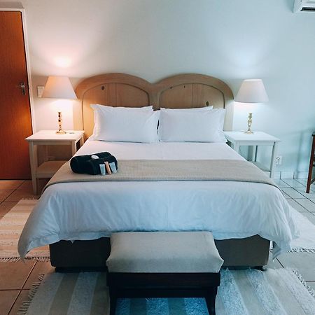 Pecan Farm Guesthouse Луис-Тричард Экстерьер фото