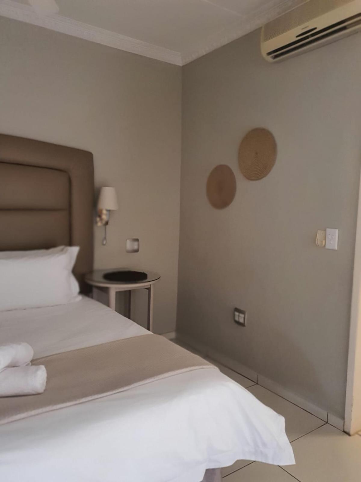 Pecan Farm Guesthouse Луис-Тричард Экстерьер фото