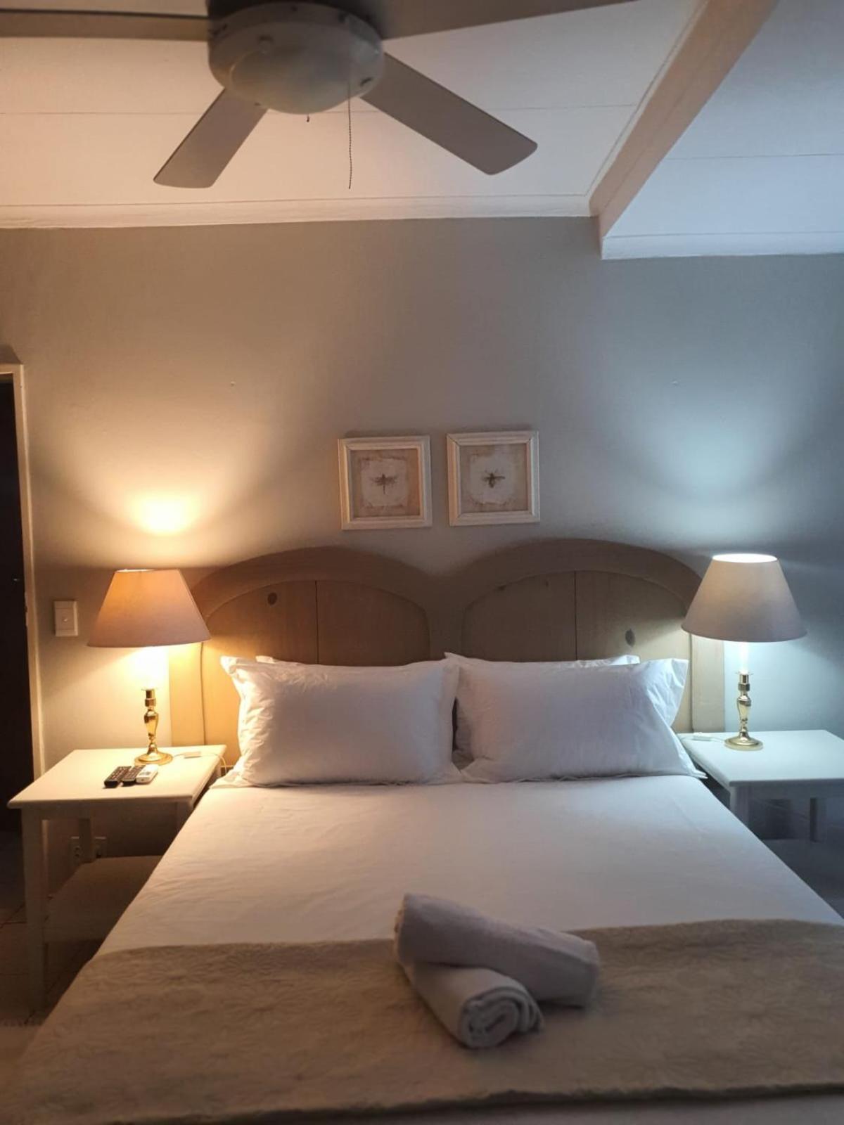 Pecan Farm Guesthouse Луис-Тричард Экстерьер фото